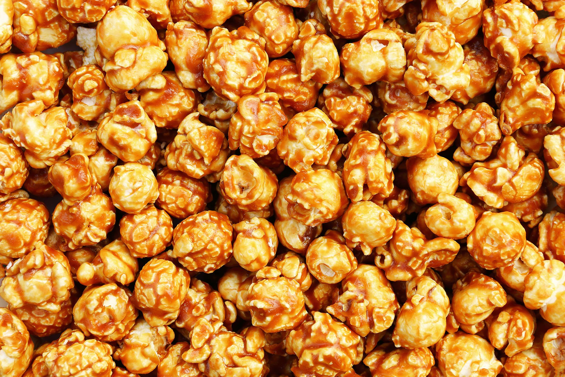 Caramel corn close-up
